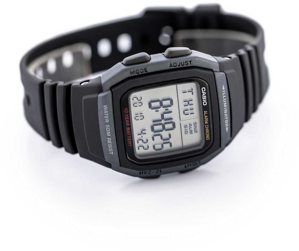 Laikrodis vyrams CASIO W-96H-1B + dėžutė