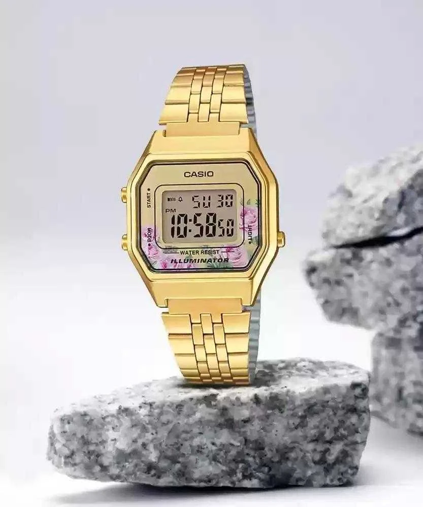 CASIO LA680WGA-4C moteriškas laikrodis (zd631d) + dėžutė