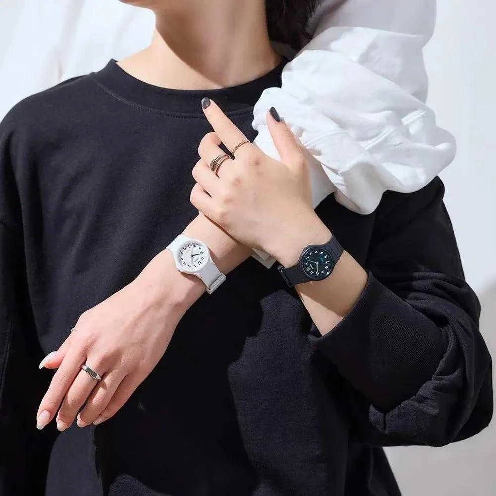 Laikrodis CASIO WOMEN'S WATCH LQ-24B-1BDF + BOX