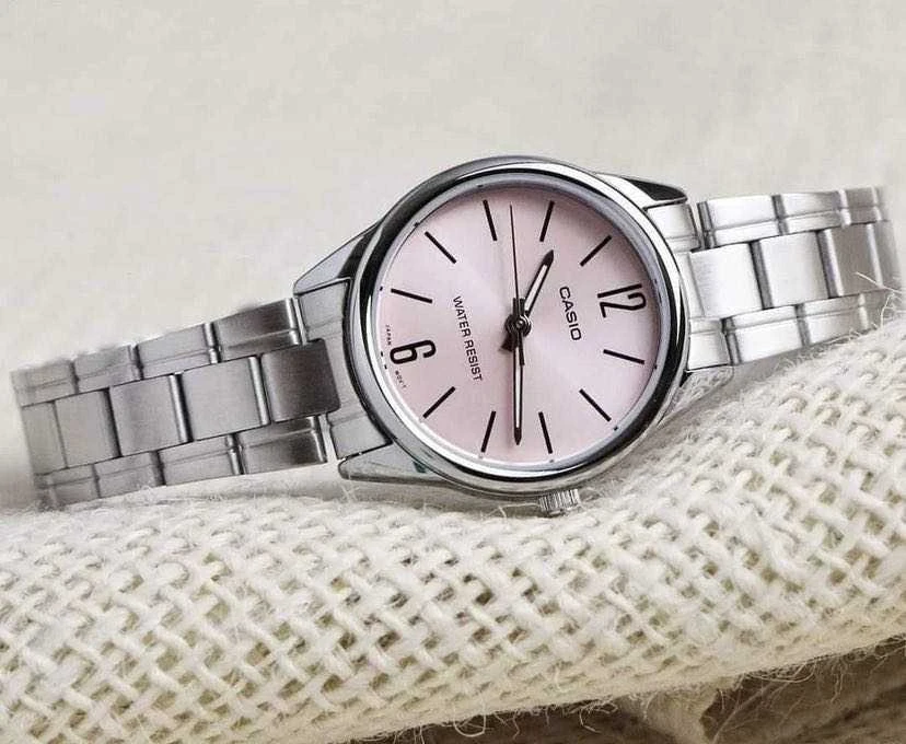 CASIO LTP-V005D-4BUDF moteriškas laikrodis (zd586a) + dėžutė