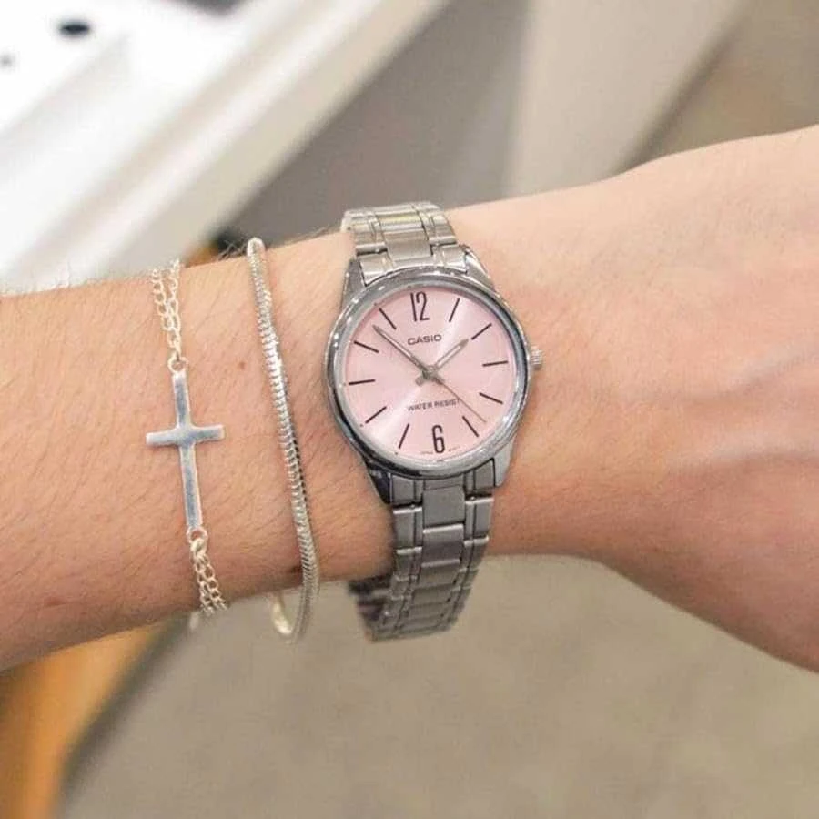 CASIO LTP-V005D-4BUDF moteriškas laikrodis (zd586a) + dėžutė