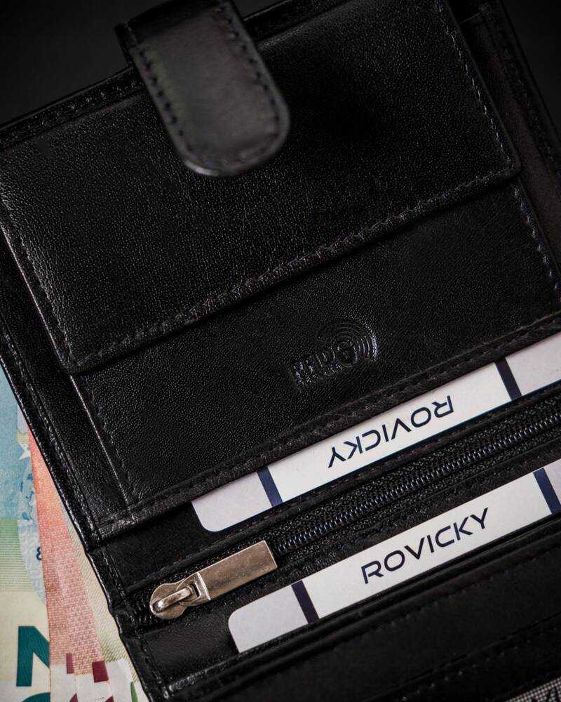 Odinė piniginė RFID ROVICKY RV-7680277-L-BCA