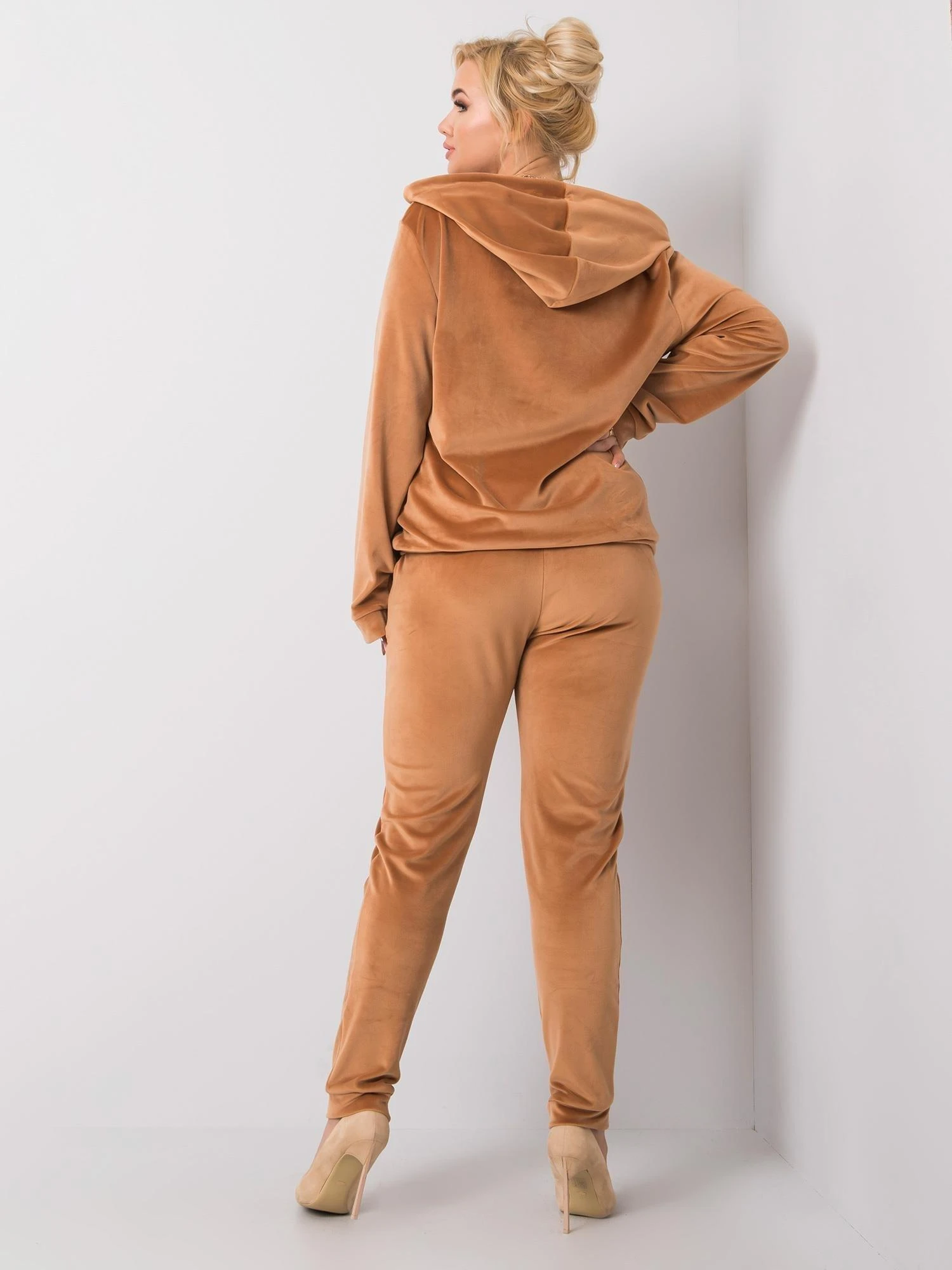Relevance Set-RV-KMPL-5961.18X-camel