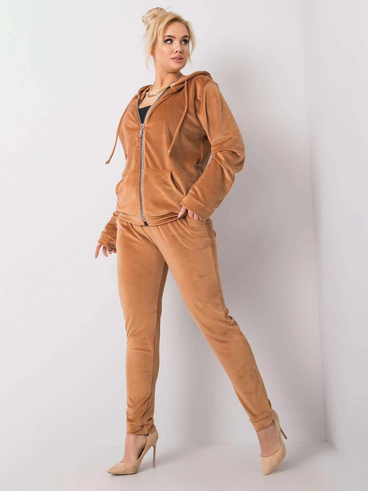 Relevance Set-RV-KMPL-5961.18X-camel