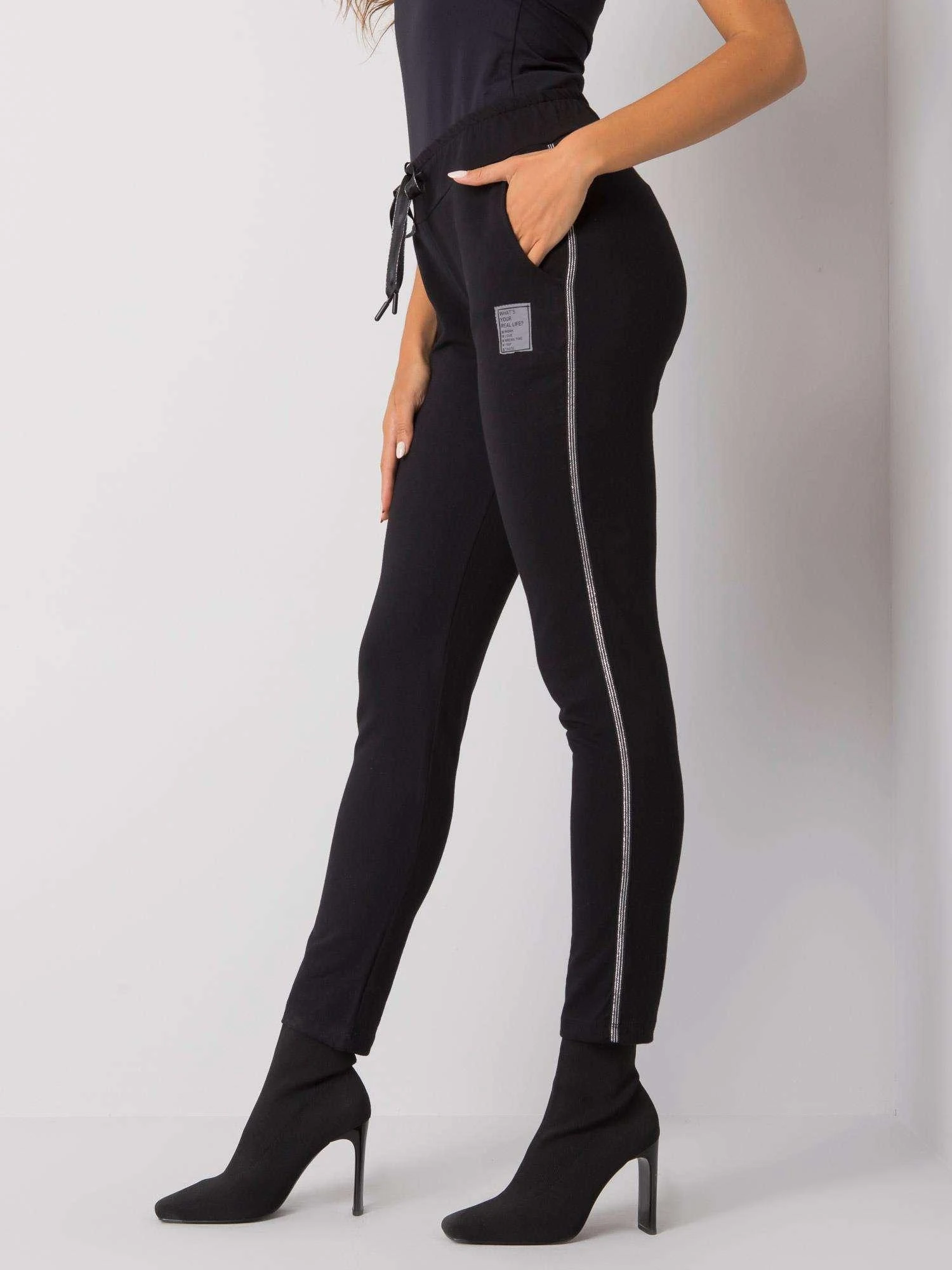 Relevance Sportinės kelnės-RV-DR-5839.48-juodos