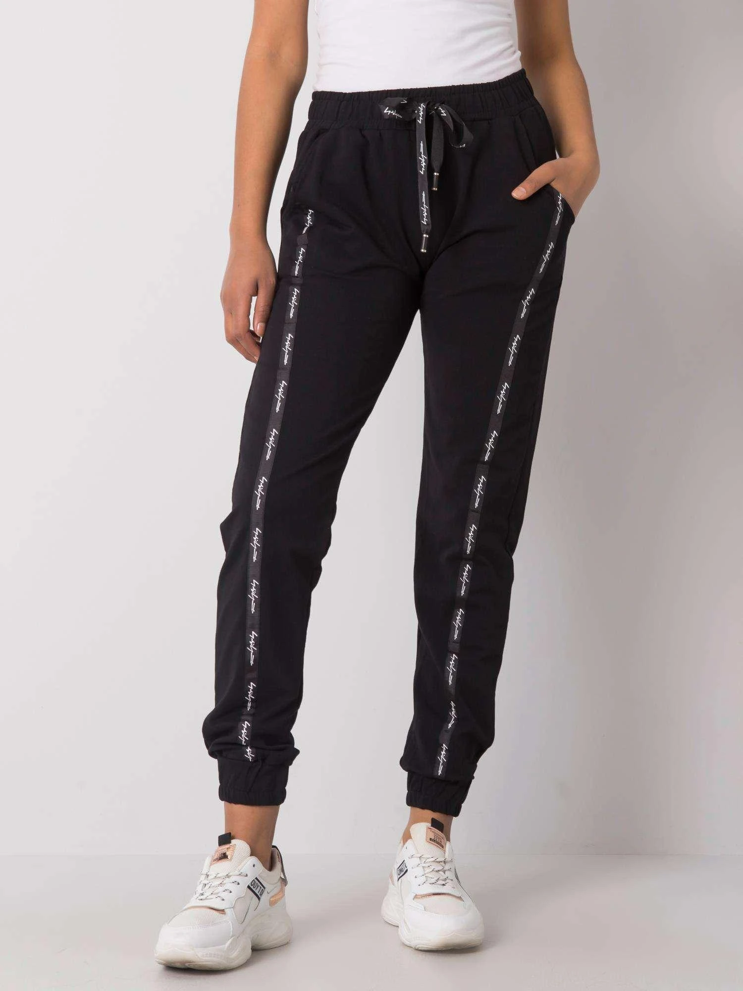 Relevance Sportinės kelnės - RV-DR-6468.19P - juodos