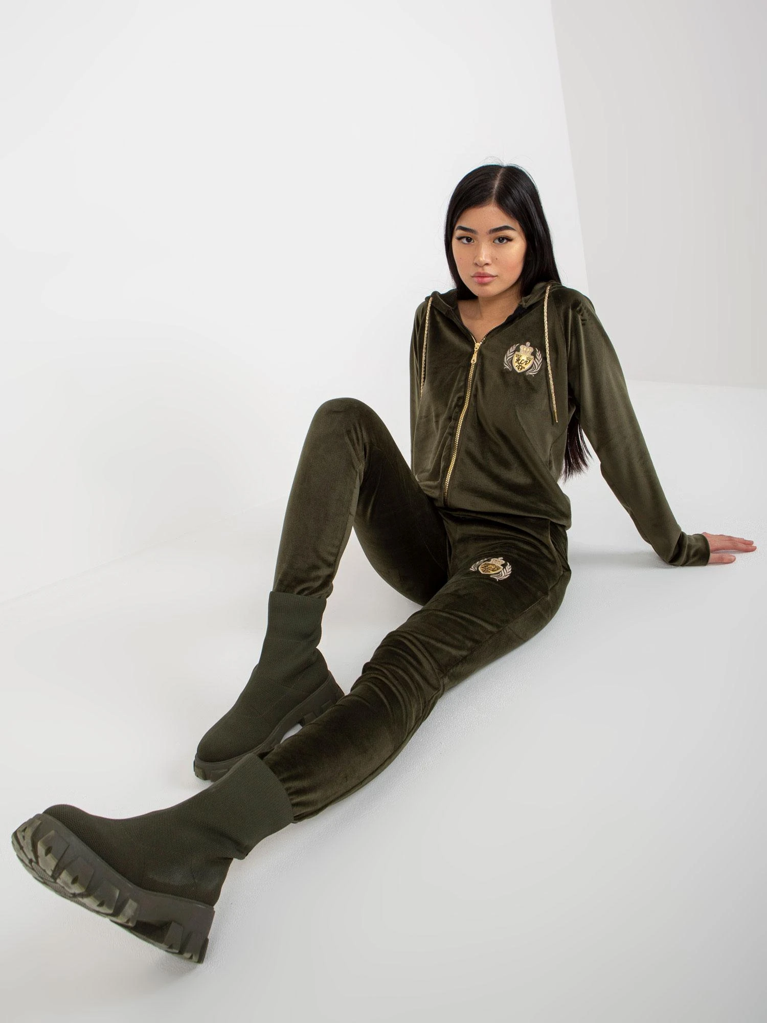 Relevance Veliūrinis komplektas moterims RV-KMPL-8443.98P-khaki