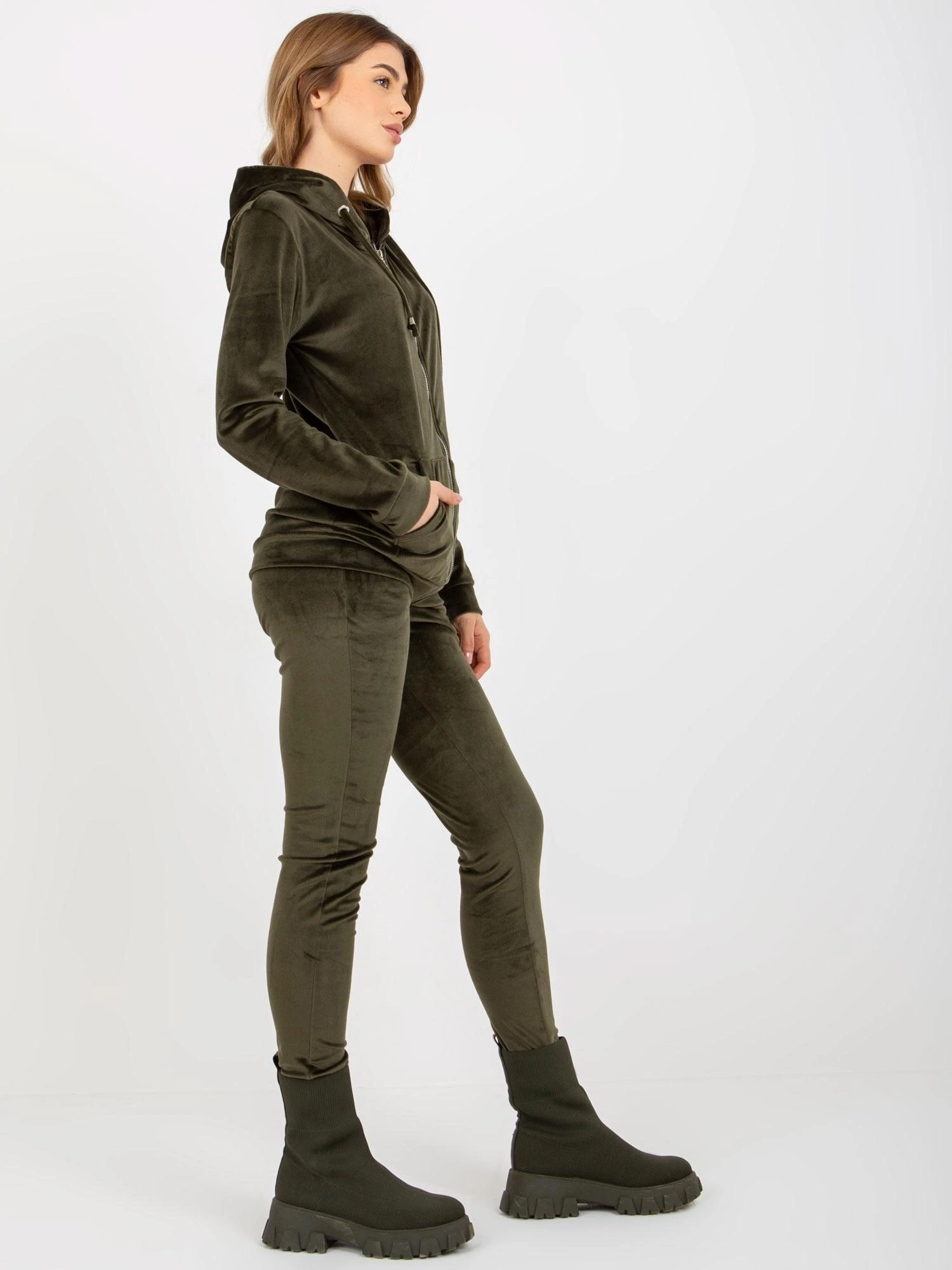 Relevance Veliūrinis treningas moterims RV-KMPL-6087-2.31X-khaki