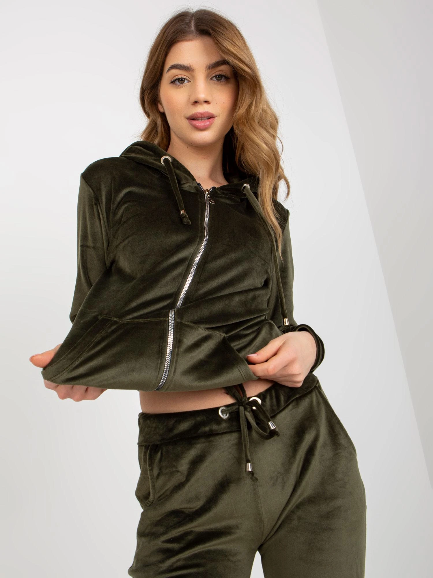 Relevance Veliūrinis treningas moterims RV-KMPL-6087-2.31X-khaki