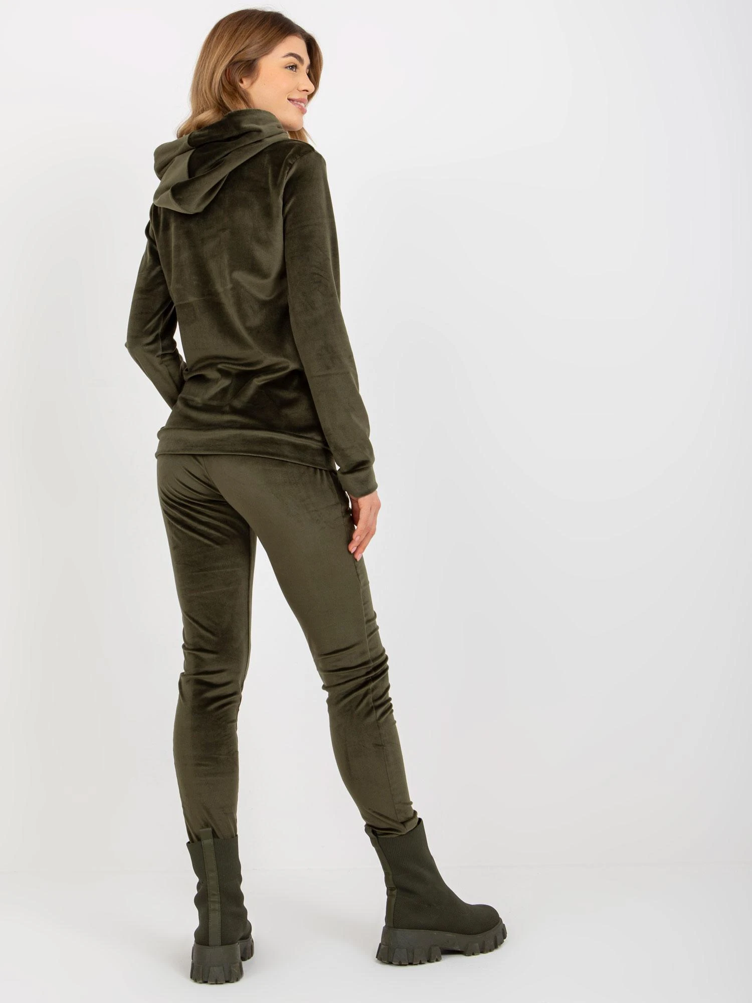 Relevance Veliūrinis treningas moterims RV-KMPL-6087-2.31X-khaki