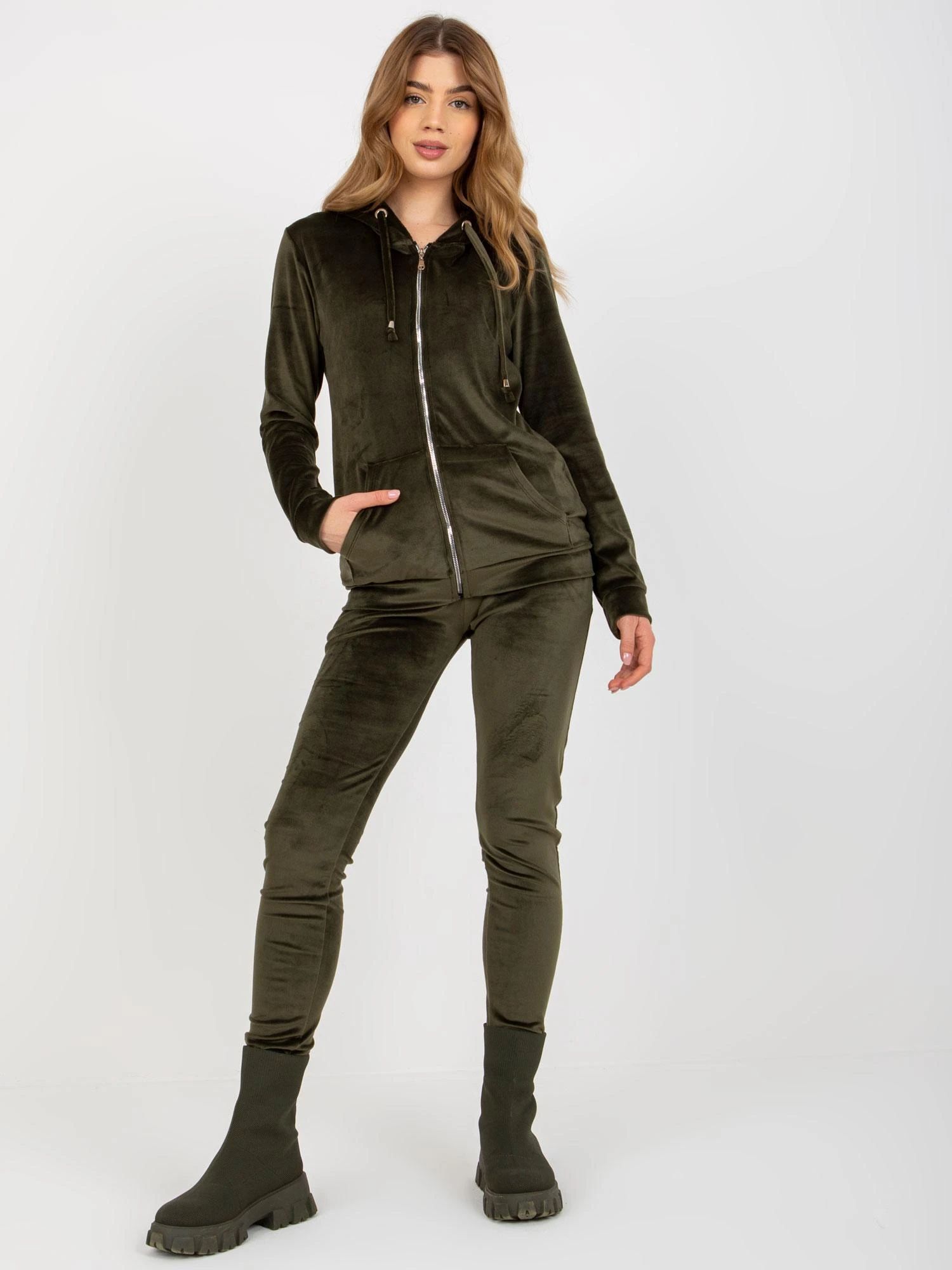 Relevance Veliūrinis treningas moterims RV-KMPL-6087-2.31X-khaki