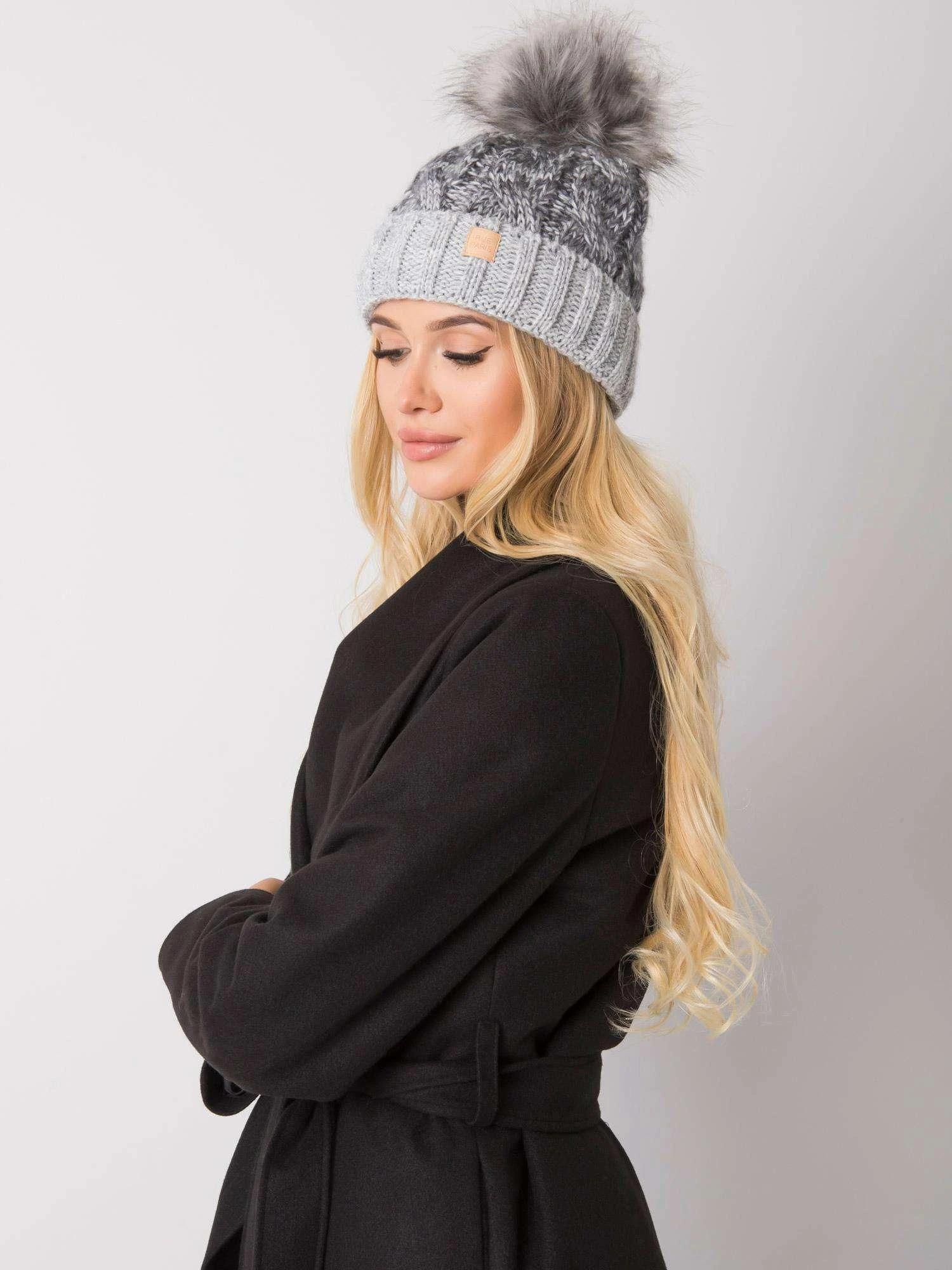 Rue Paris Cap-JK-CZ-26.23X-pilka