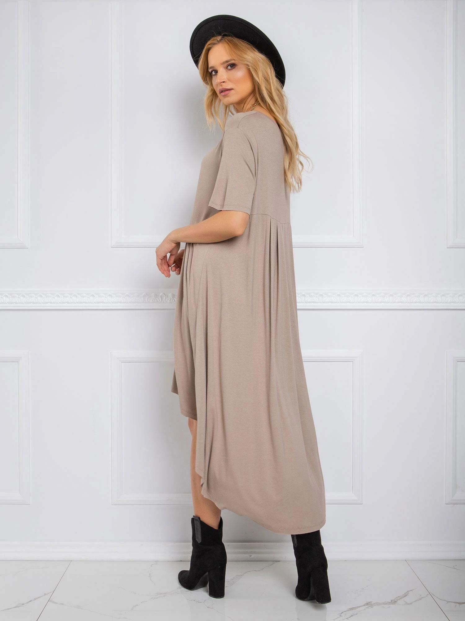 Rue Paris Suknelė-RV-SK-R4889.09-tamsiai smėlio spalvos