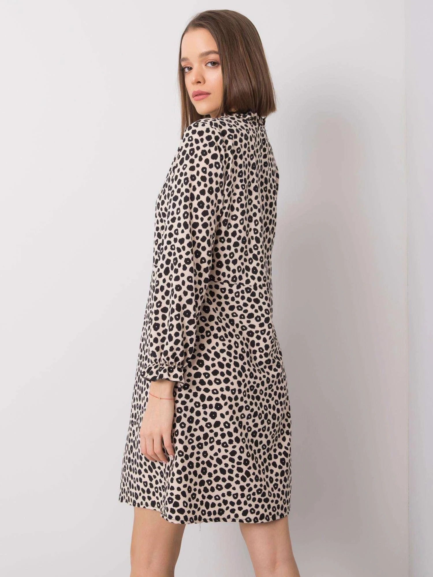 Rue Paris Suknelė-WN-SK-R817.66-šviesiai smėlio spalvos