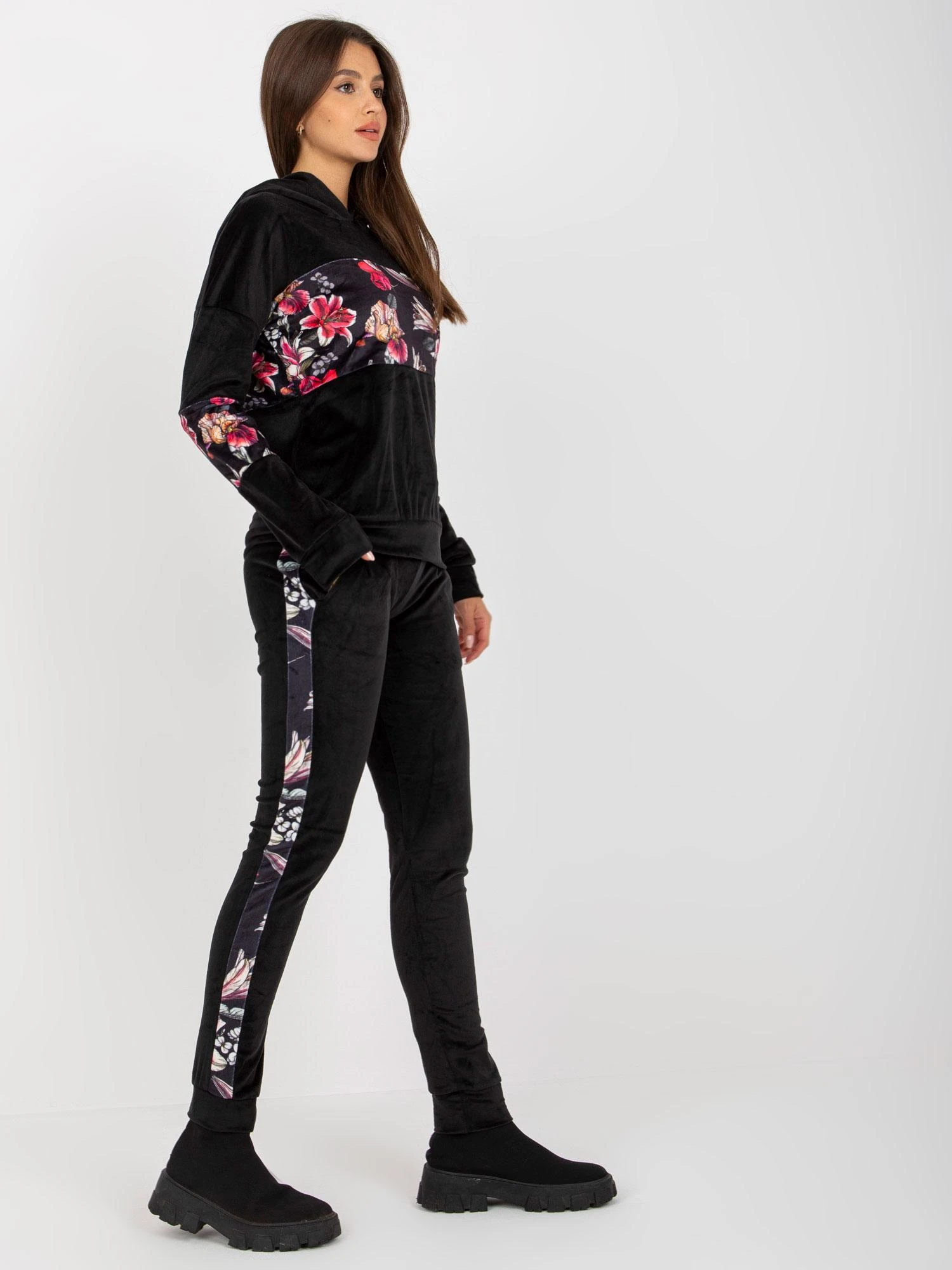 Rue Paris Veliūrinis komplektas moterims RV-KMPL-8234.35X-juoda