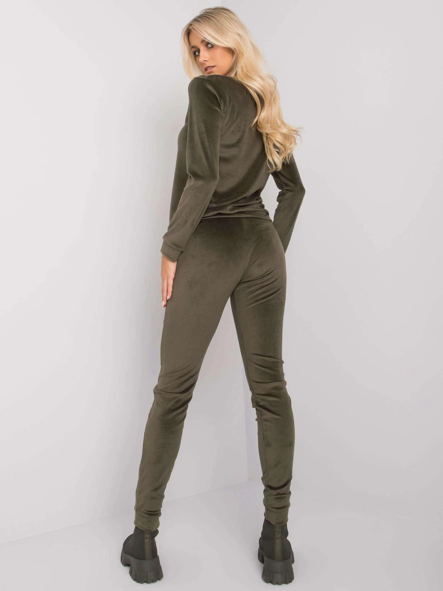 Rue Paris Veliūrinis treningas moterims RV-KMPL-6083.05-khaki