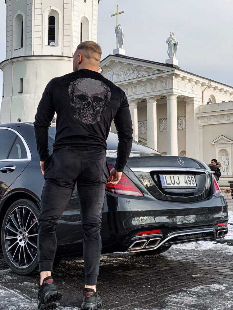 Empire of Style Vyriškas veliūrinis "Anarchy" kostiumas - Juodas