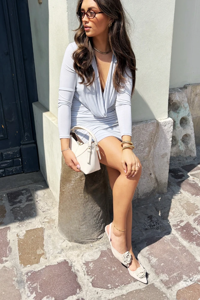 Boto Elegantiški bateliai papuošti nerta gėle