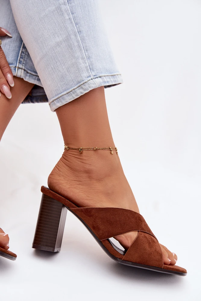 Boto Elegantiškos zomšinės šlepetės ant kulno