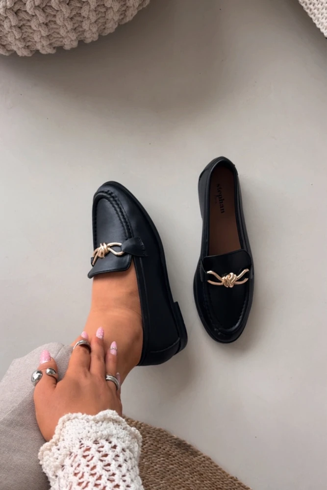Boto Moteriški elegantiški juodi mokasinai su papuošimu