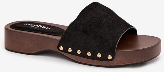 Boto Moteriškos klasikinės šlepetės su kniedėmis