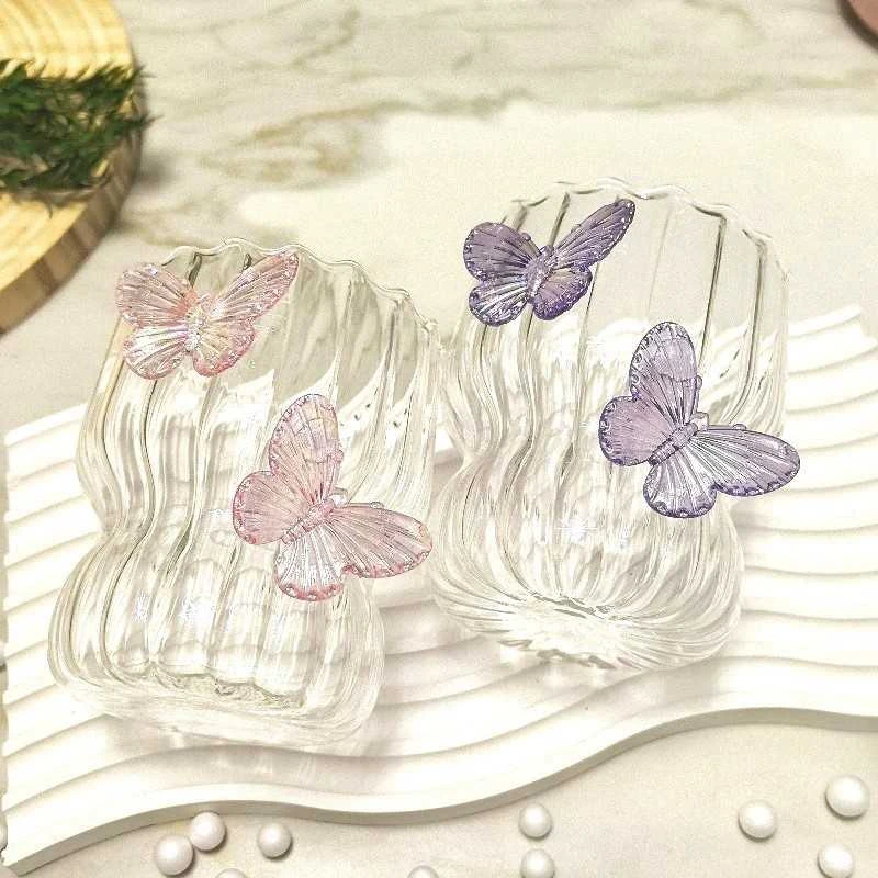 Eu Sandelis Griovelis stikle, banguotomis sienelėmis, DRUGELIAI violetiniai 260 ml 1 vnt. SZK162