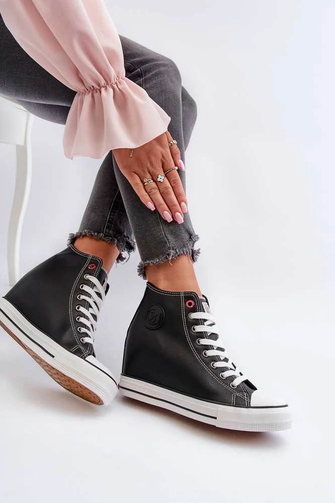 Juodos odos Cross Jeans batai su platforma