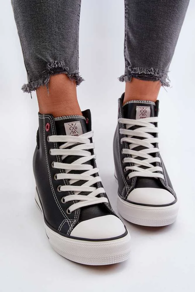 Juodos odos Cross Jeans batai su platforma