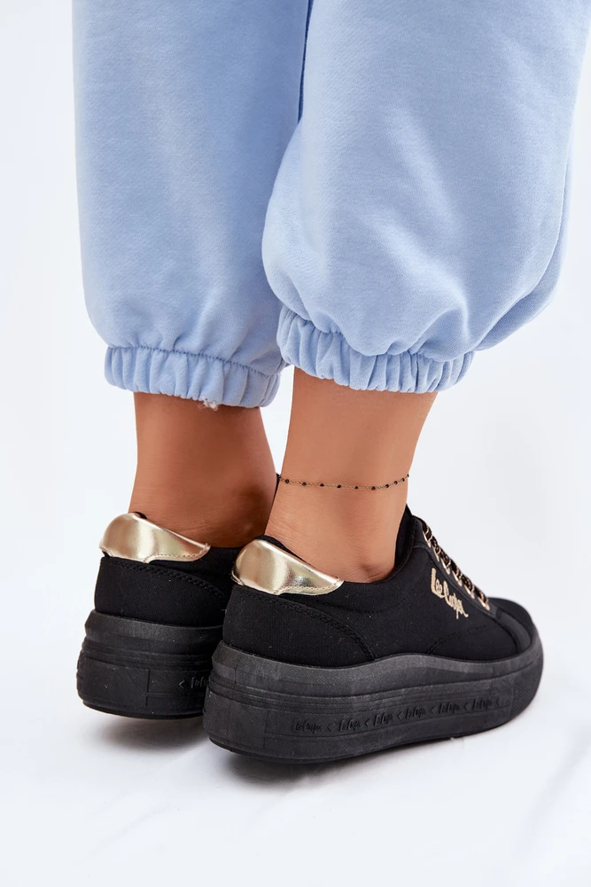 Lee Cooper Juodi suvarstomi bateliai ant platformos