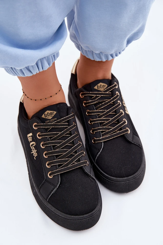 Lee Cooper Juodi suvarstomi bateliai ant platformos