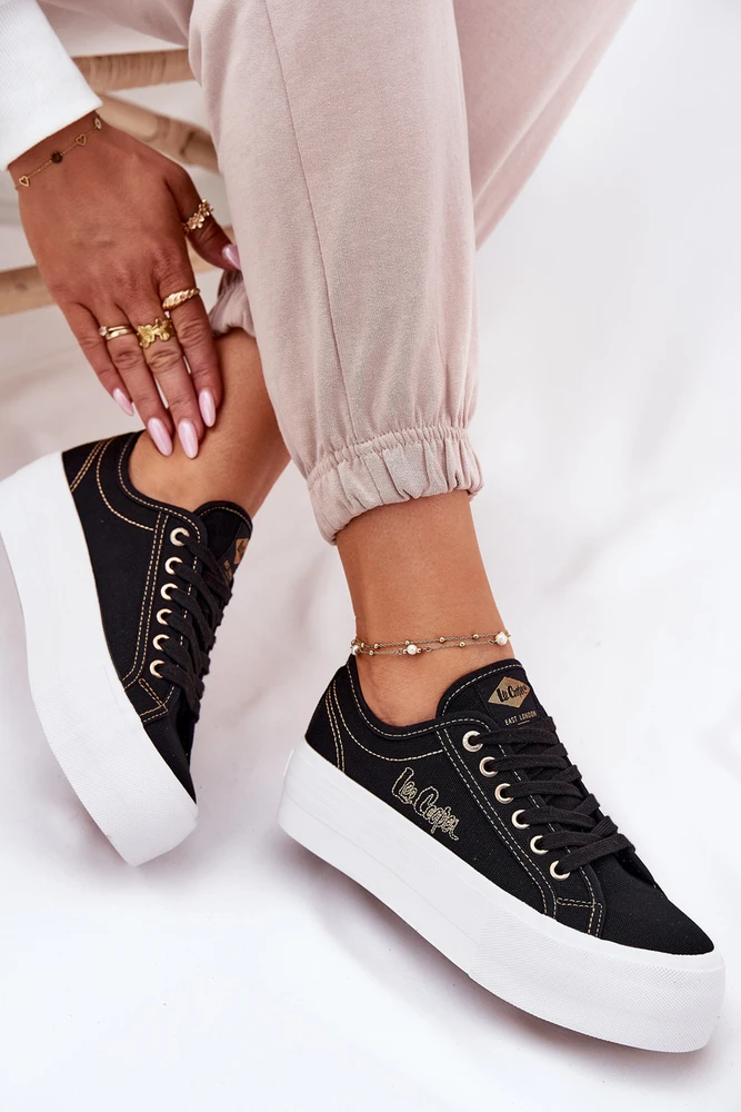 Lee Cooper Juodi suvarstomi bateliai ant platformos