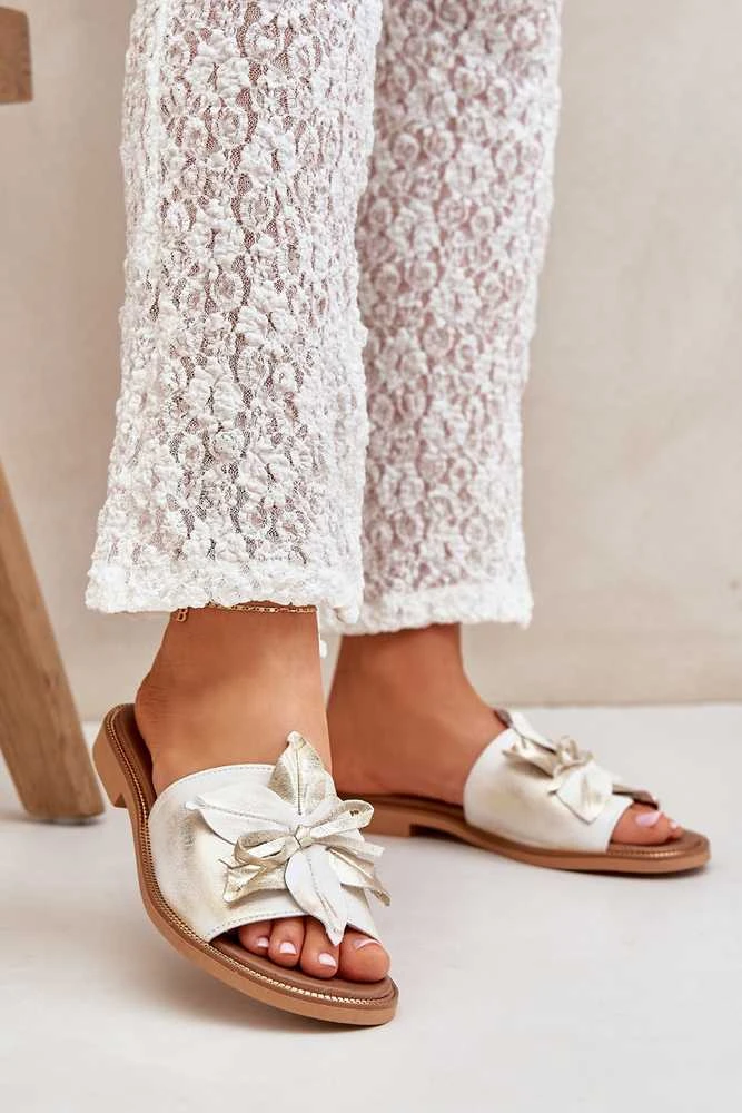 Lewski Shoes Natūralios odos šlepetės su stilinga gėle