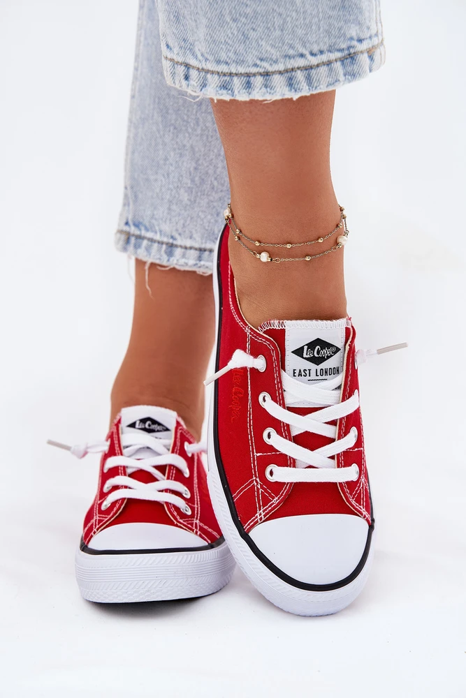 Raudoni aukštos kokybės medžiaginiai Lee Cooper bateliai