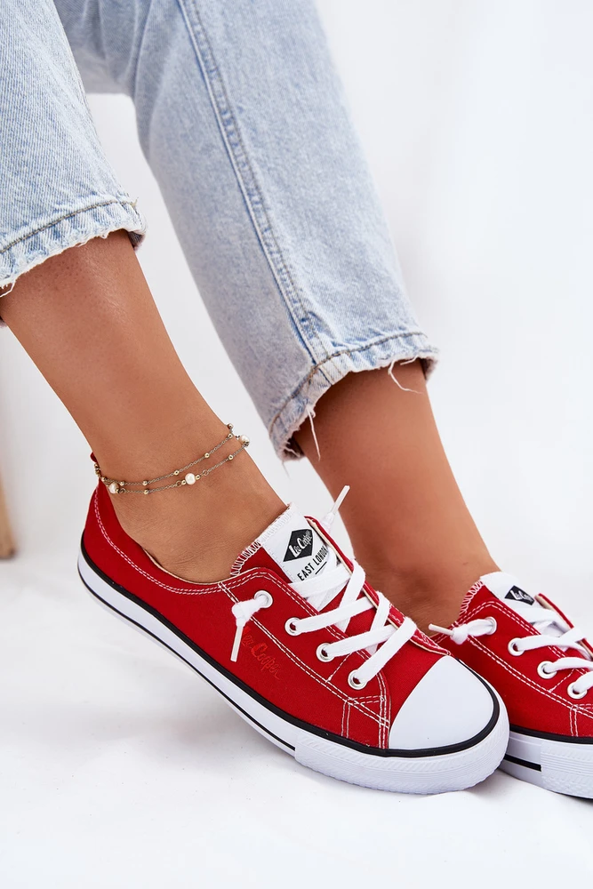 Raudoni aukštos kokybės medžiaginiai Lee Cooper bateliai