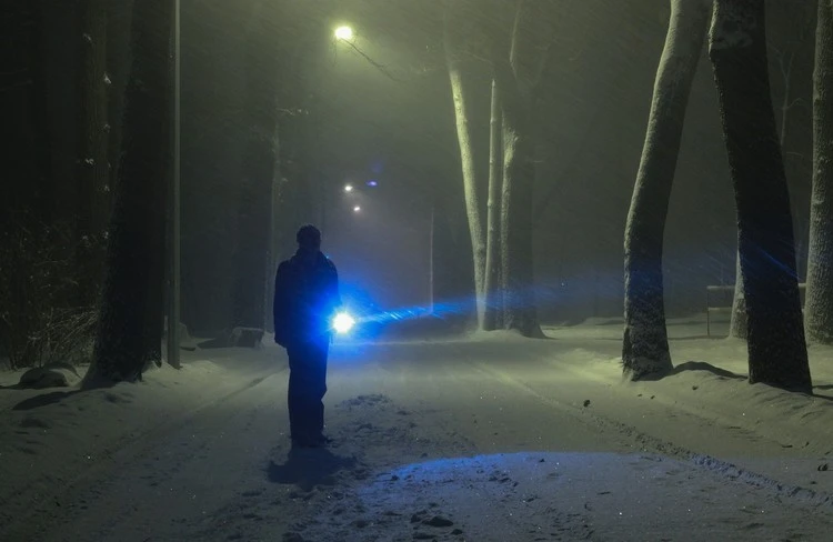Trizand T6 Taktinis LED žibintuvėlis įkraunamas USB