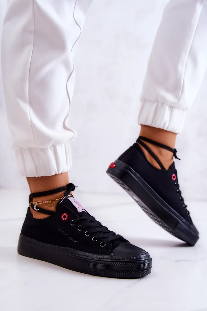 Visuomet stilingi juodi Cross Jeans suvarstomi bateliai