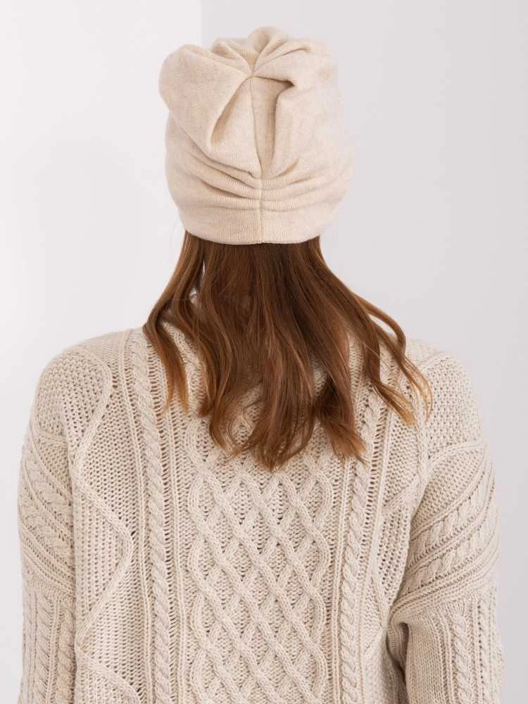 Wool Fashion Italia Kreminė moteriška žieminė kepurė: Dydis - Universalus