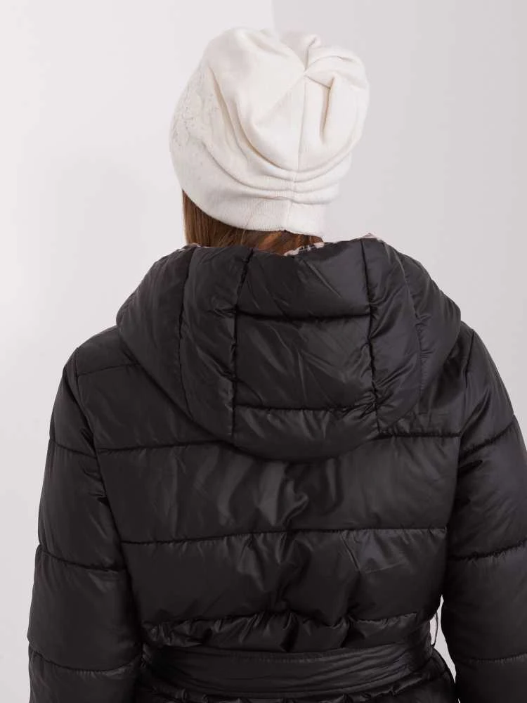 Wool Fashion Italia Stilinga balta moteriška žieminė kepurė: Dydis - Universalus