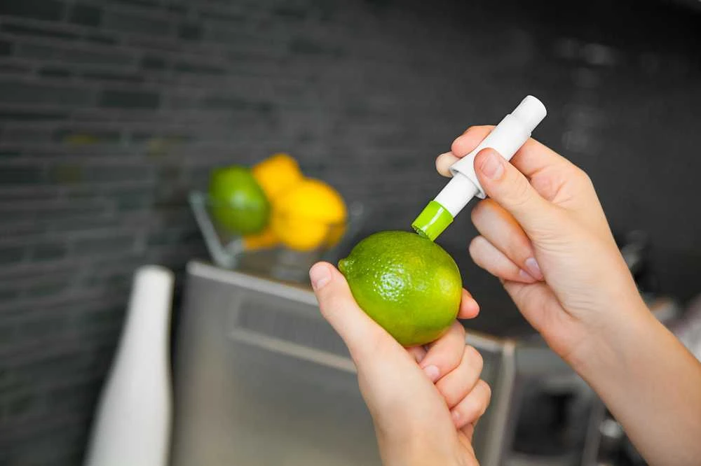 Sulčiaspaudė Quirky Įrankis citrinai purkšti “Stem”