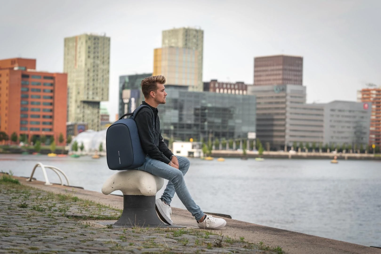 Kuprinė su apsauga nuo vagių XD Design Bobby Hero Regular, Mėlynos spalvos (Pažeista pakuotė)
