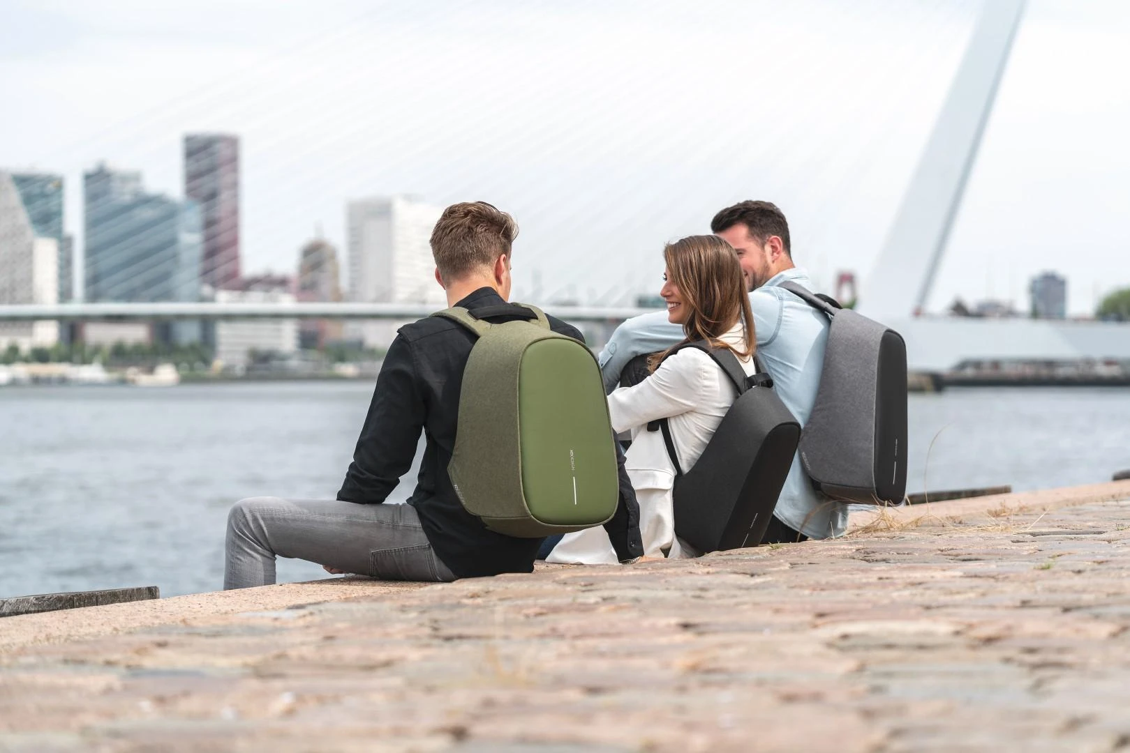 Kuprinė su apsauga nuo vagių XD Design Bobby Hero Regular, Žalios spalvos