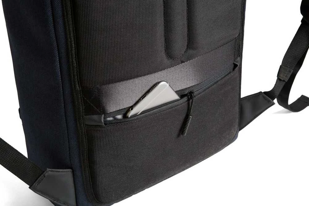 Kuprinė su apsauga nuo vagių XD Design Bobby Urban, Juodos spalvos