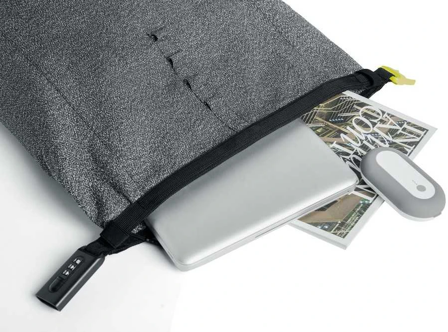 Kuprinė su apsauga nuo vagių XD Design Bobby Urban, Pilkos spalvos