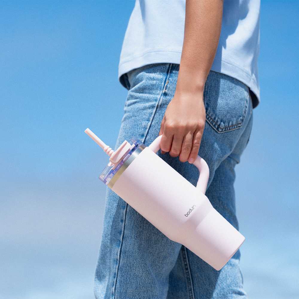 Bodum kubek termiczny ze słomką i laikikliu Travel Mug 1.2 l Strawberry