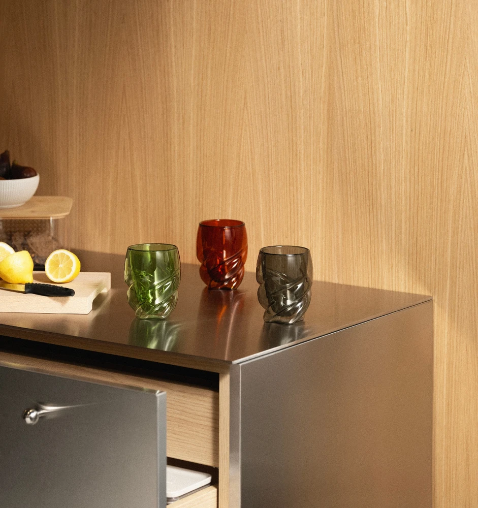 Bodum Pavina Paris stiklinės spalvotais susuktais paviršiais