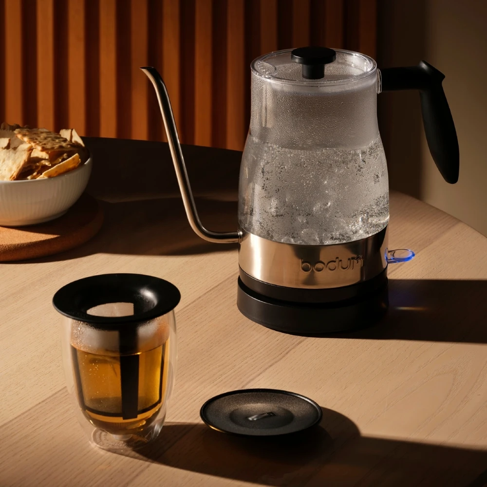 Bodum virdulys su žąsies kaklo formos snapeliu Chambord 1 l chromuotas