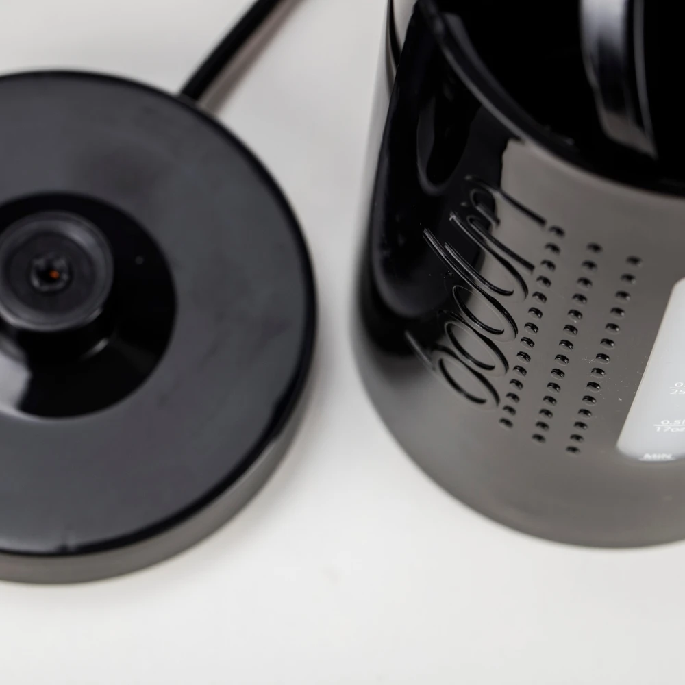 Elektrinis virdulys Bistro 1 l Juodas Bodum