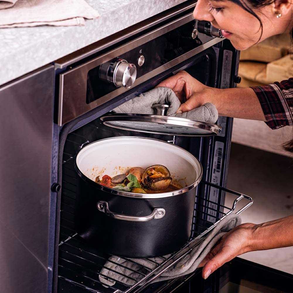 KitchenAid plieno šerdies puodas 20cm 3,7l su dangteliu, emaliuotas, indukcinis, dujinis