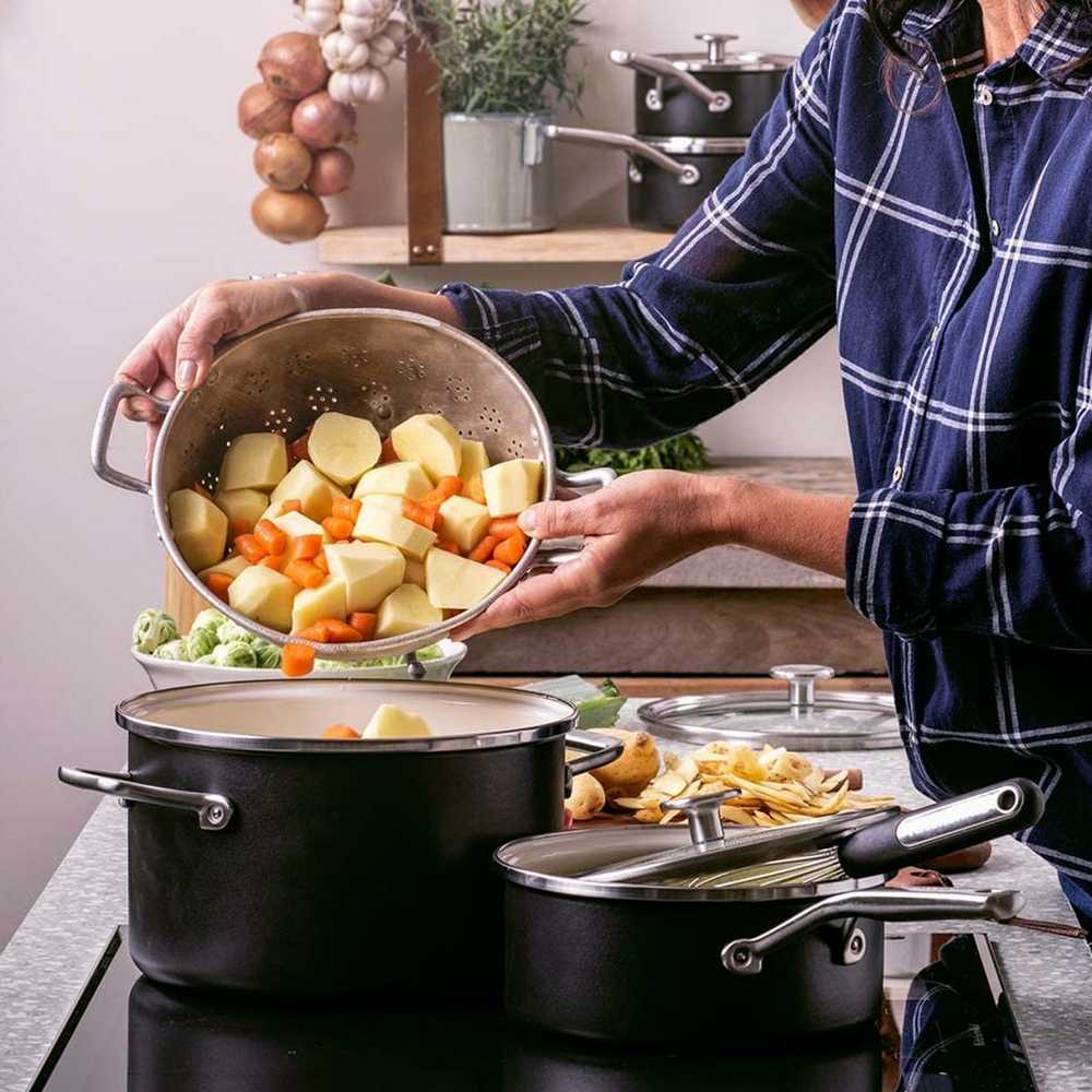 KitchenAid plieno šerdies puodas 20cm 3,7l su dangteliu, emaliuotas, indukcinis, dujinis