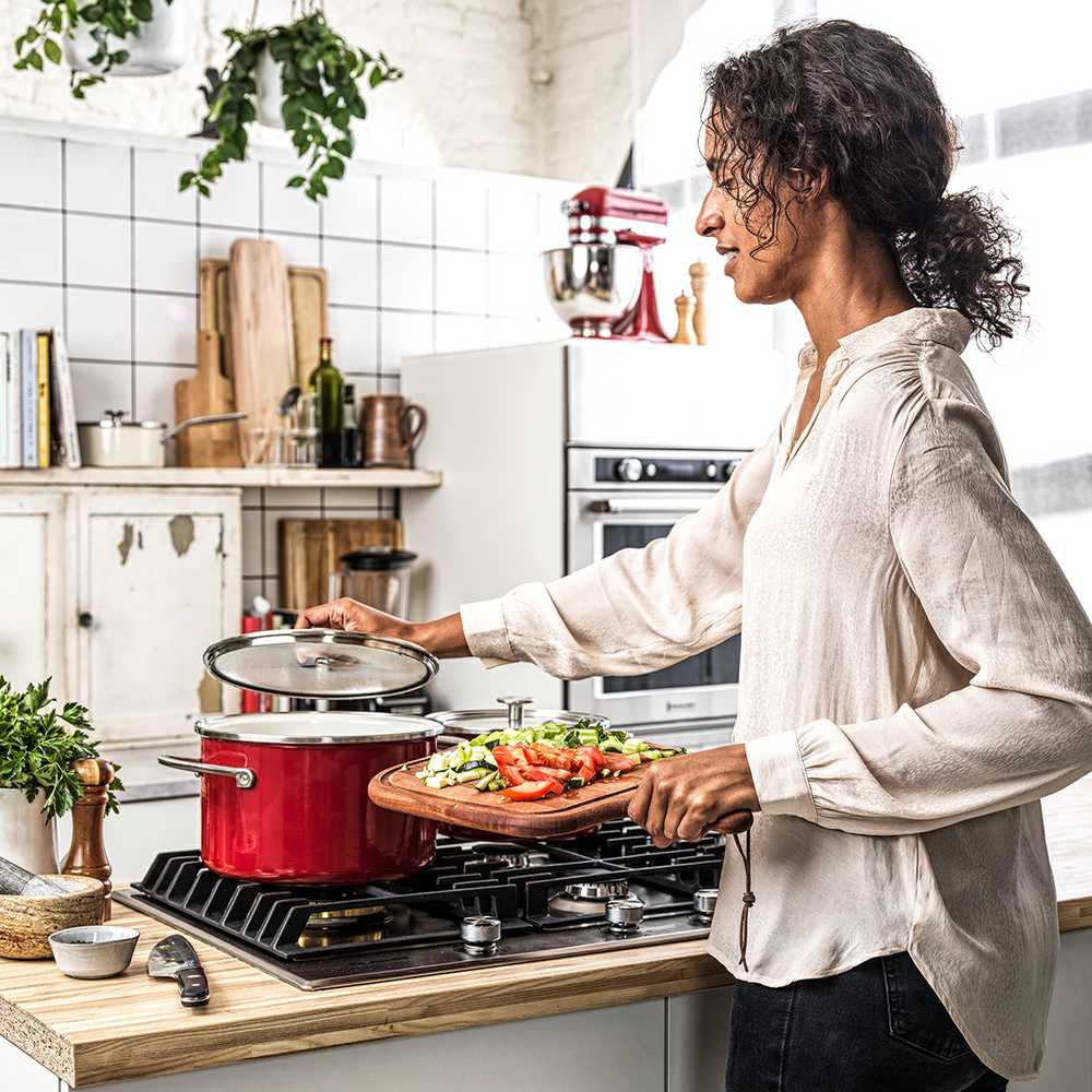 KitchenAid Emalio puodas 20cm 3,7l emaliuotas dangteliu indukcinėmis dujomis